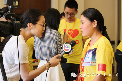 美国中文电视台采访中国小选手李沅芷
